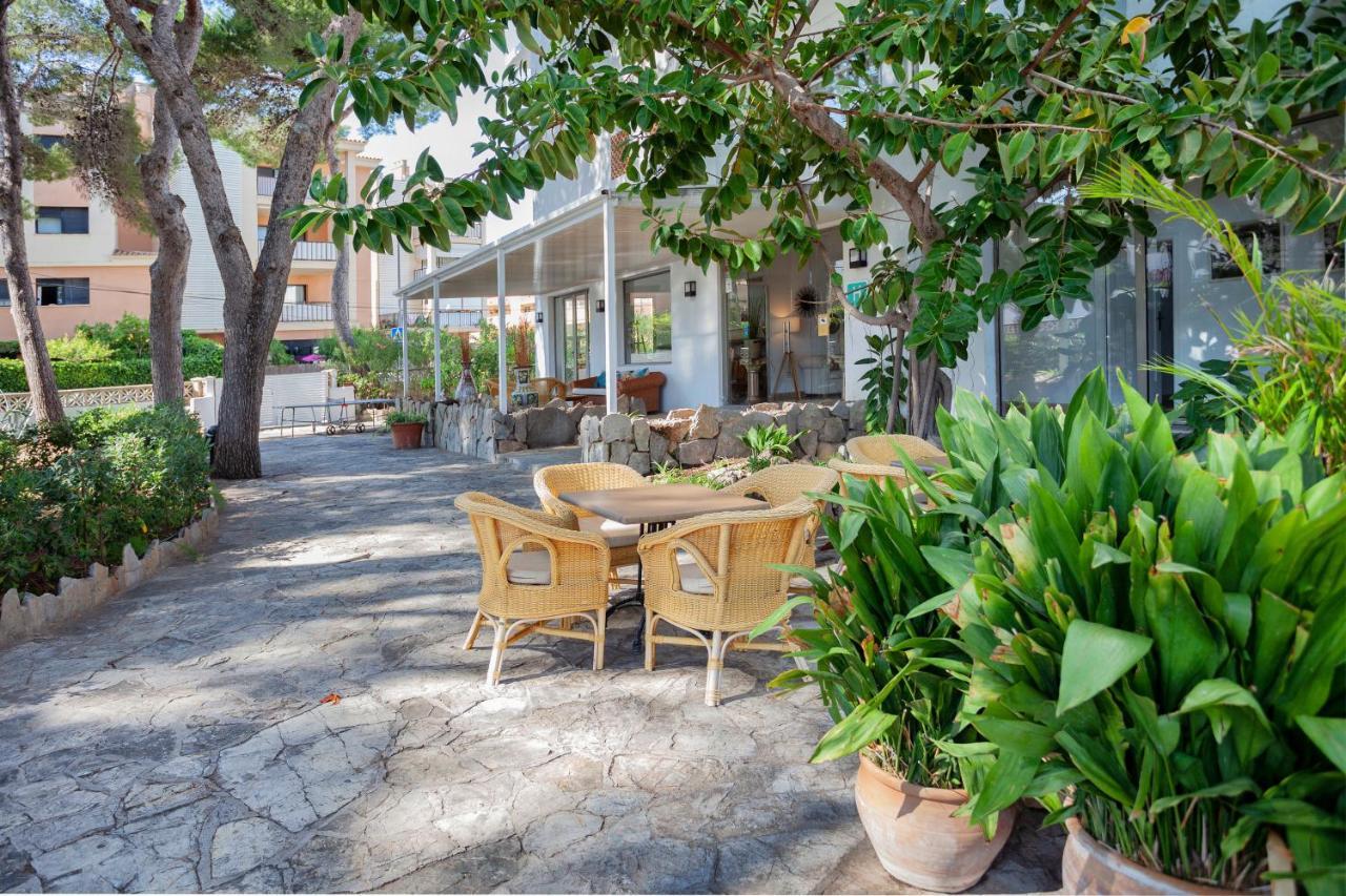Petit Garden Hotel By Flacalco Cala Ratjada  Bagian luar foto