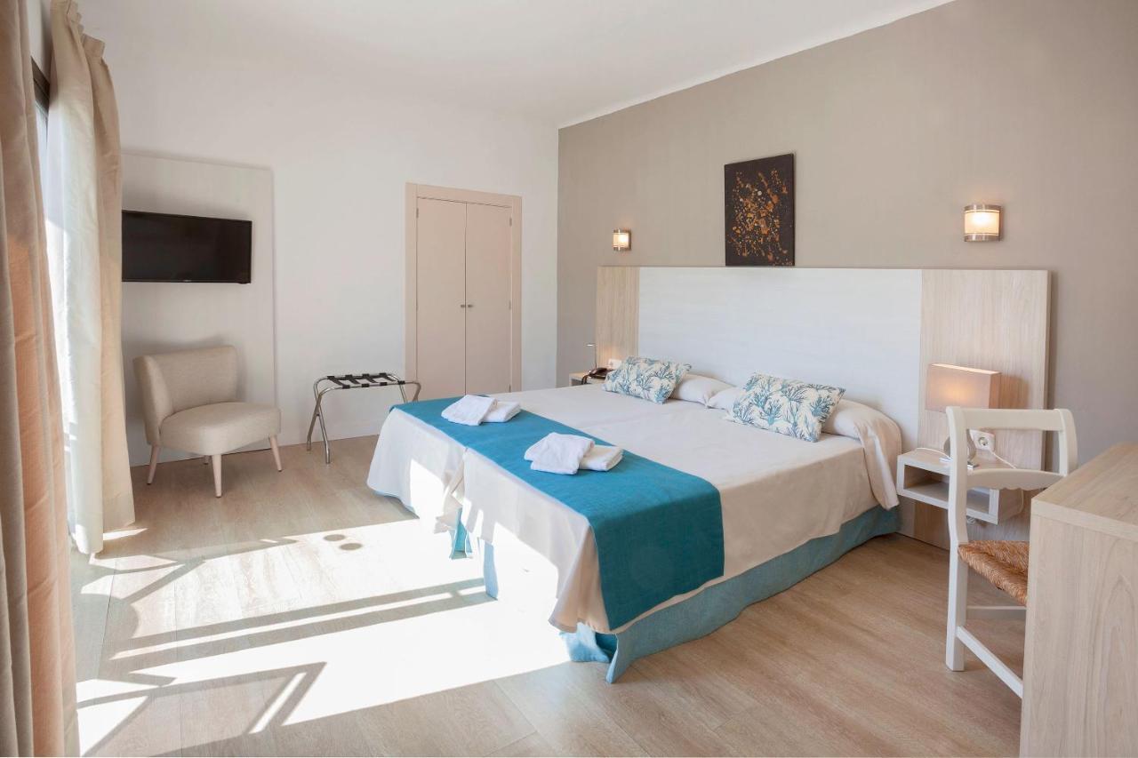 Petit Garden Hotel By Flacalco Cala Ratjada  Bagian luar foto