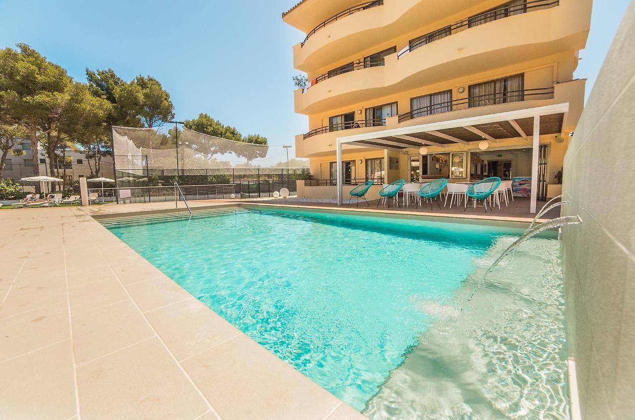 Petit Garden Hotel By Flacalco Cala Ratjada  Bagian luar foto