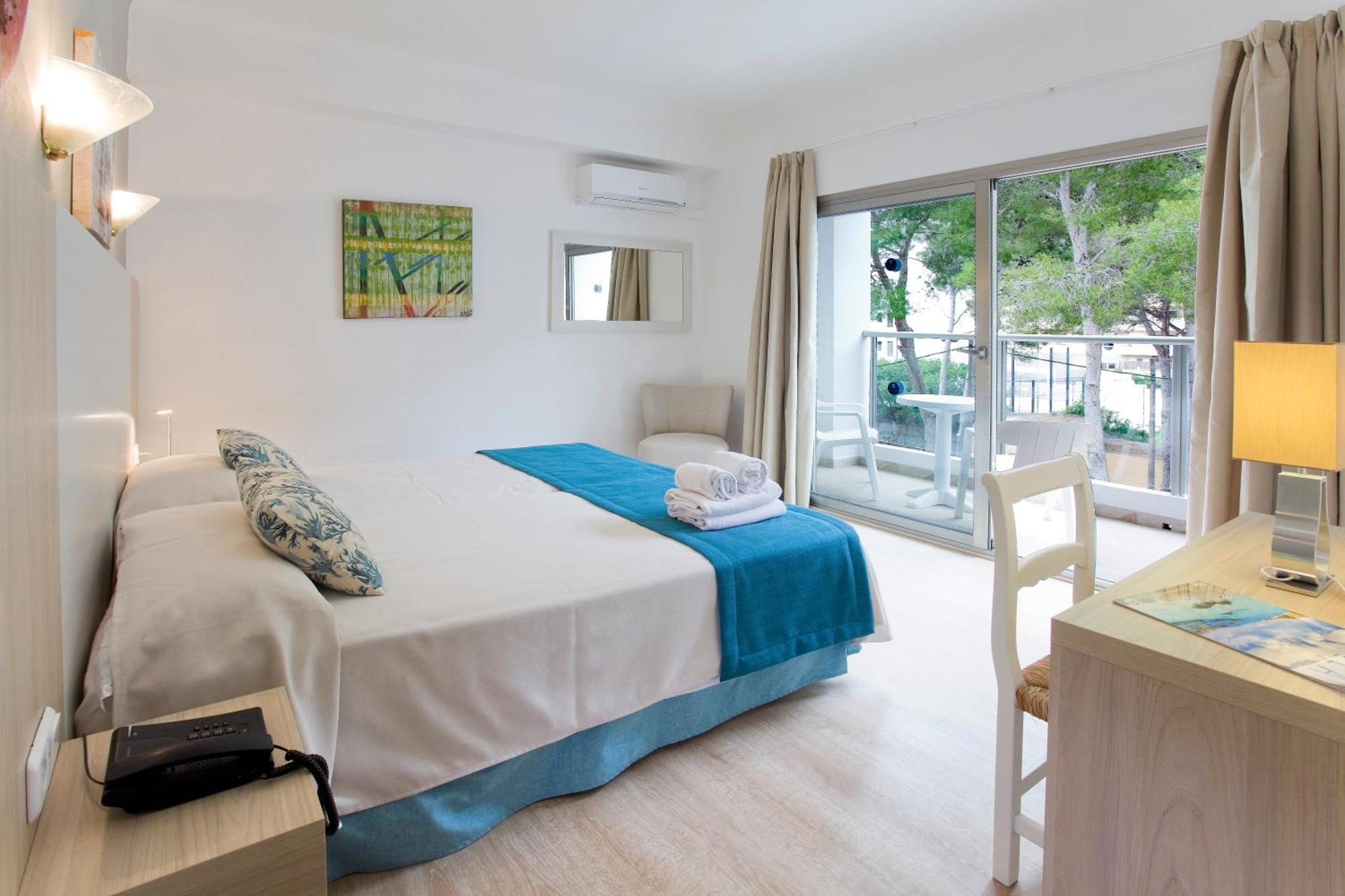 Petit Garden Hotel By Flacalco Cala Ratjada  Bagian luar foto