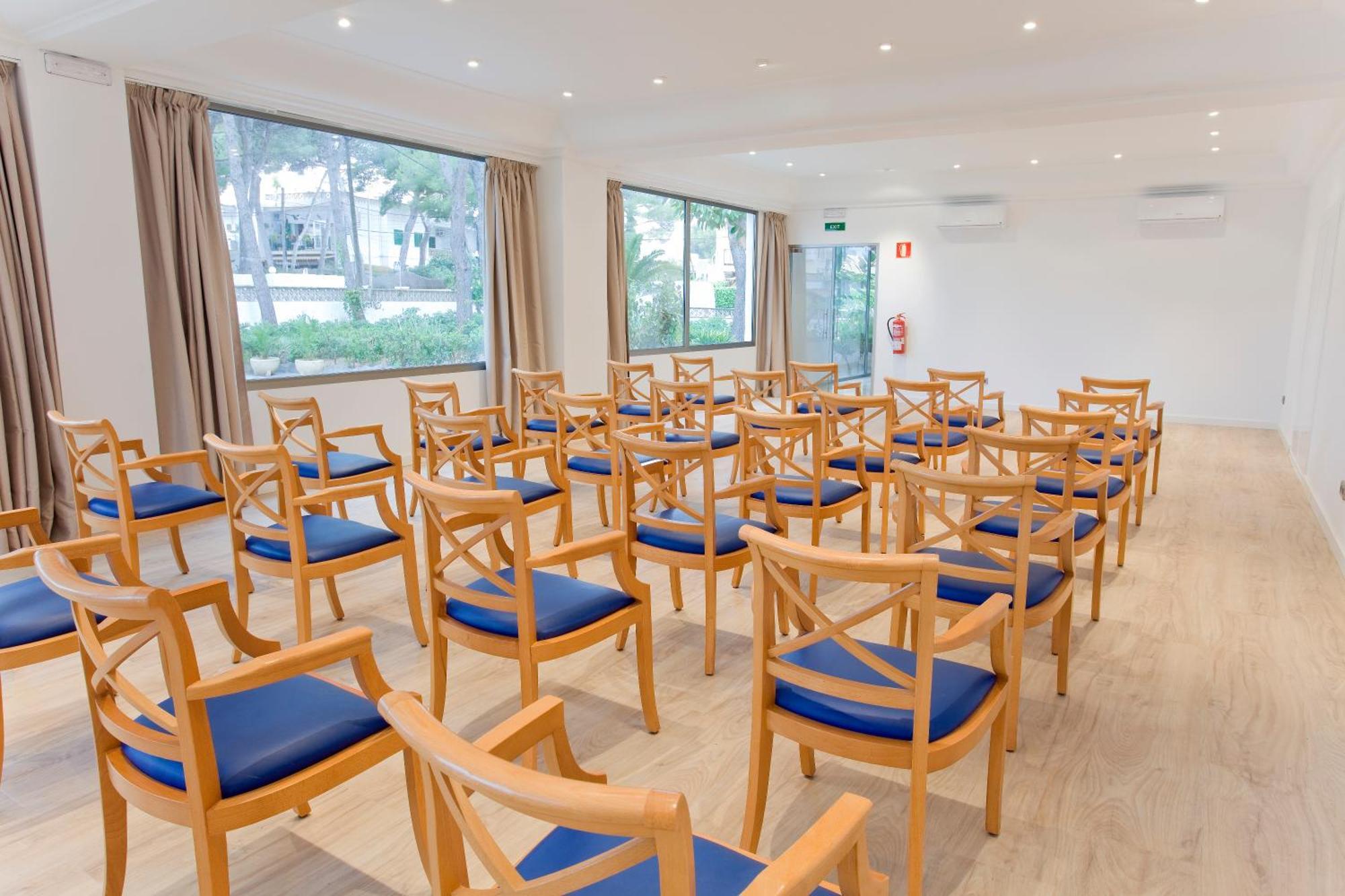 Petit Garden Hotel By Flacalco Cala Ratjada  Bagian luar foto