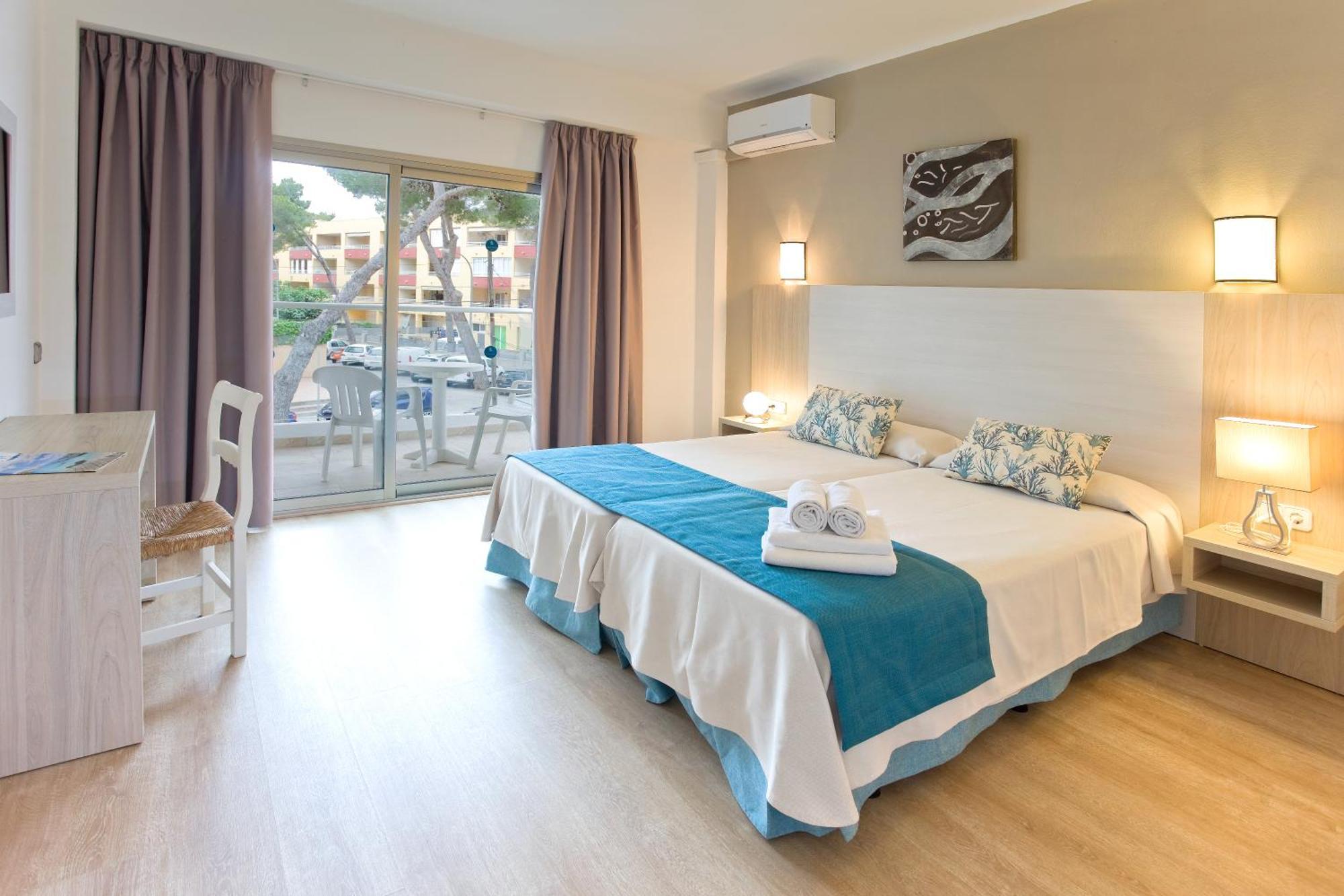 Petit Garden Hotel By Flacalco Cala Ratjada  Bagian luar foto